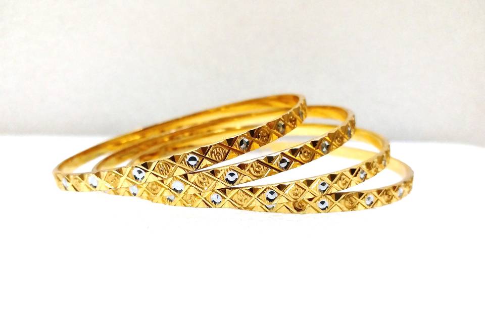 Elegant bangles