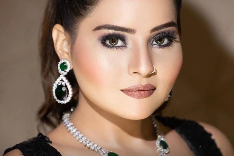 Party makeup