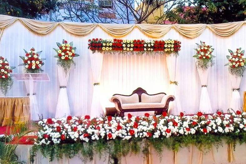 Wedding Planner- Christian Wedding Stage Decor Kerala Christian wedding  Stage Kottayam Chr… | Wedding stage decorations, Wedding decorations  pictures, Wedding stage